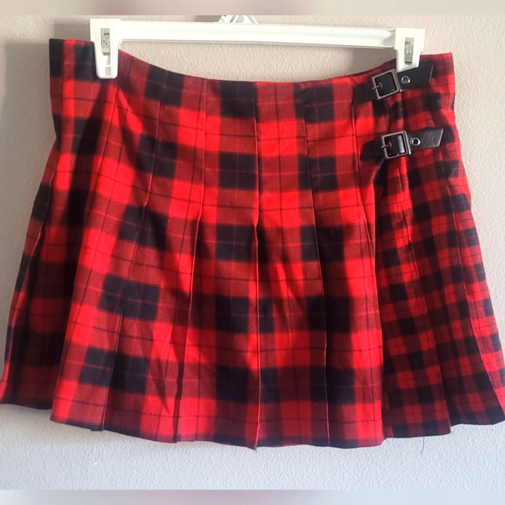 Divided Plaid Pleated Skirt